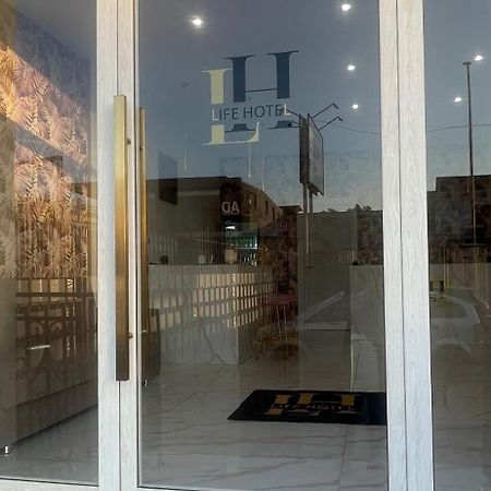 Life Hotel Casalnuovo Di Napoli Bagian luar foto