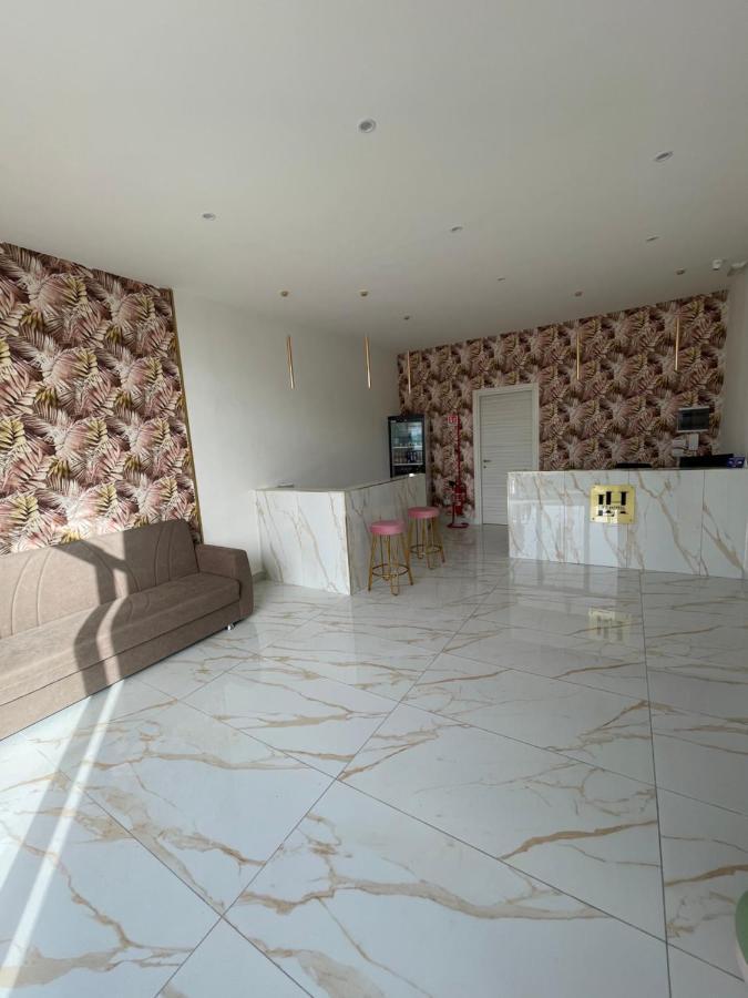 Life Hotel Casalnuovo Di Napoli Bagian luar foto