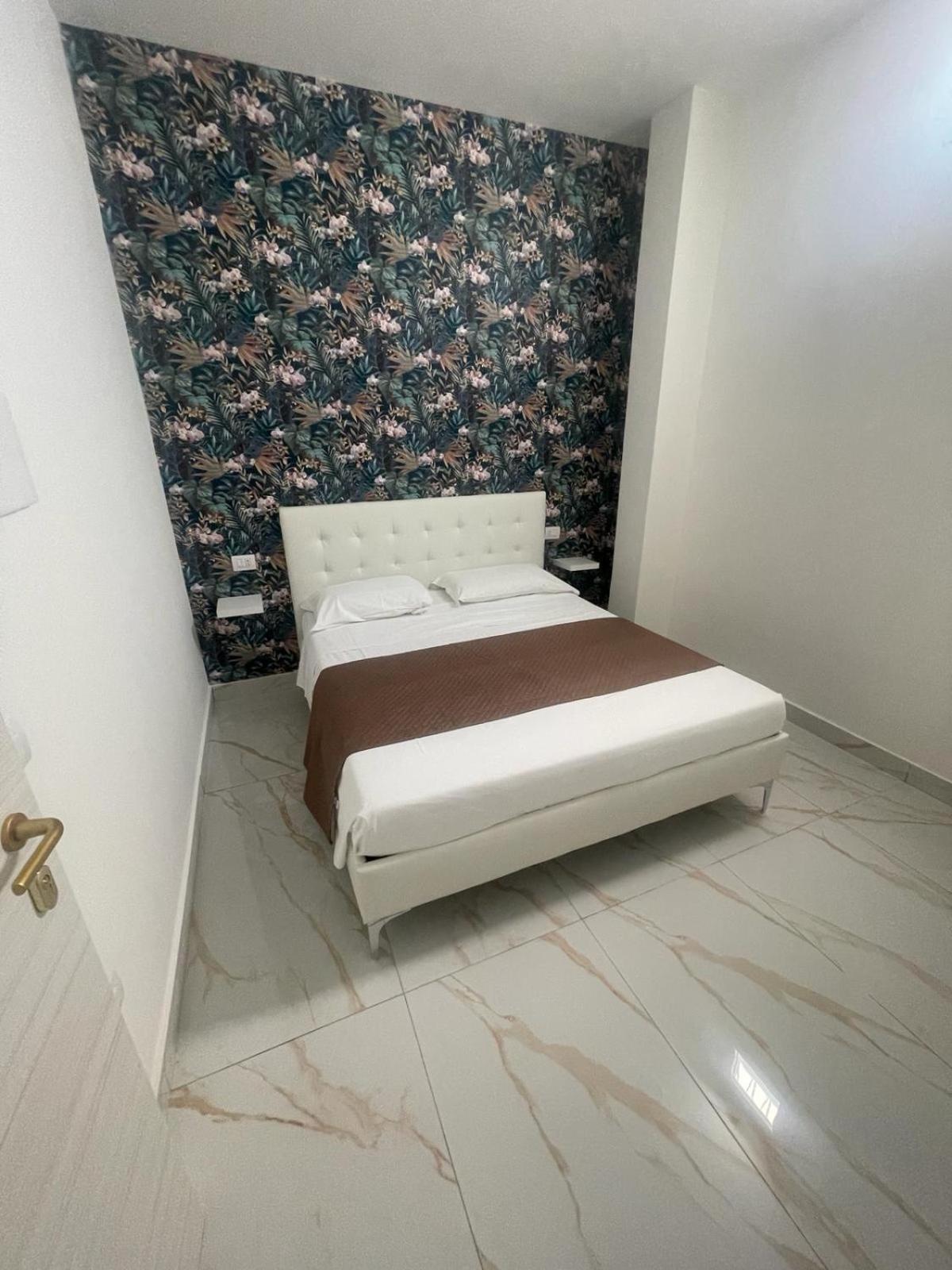Life Hotel Casalnuovo Di Napoli Bagian luar foto