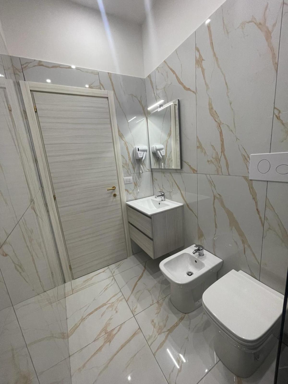 Life Hotel Casalnuovo Di Napoli Bagian luar foto