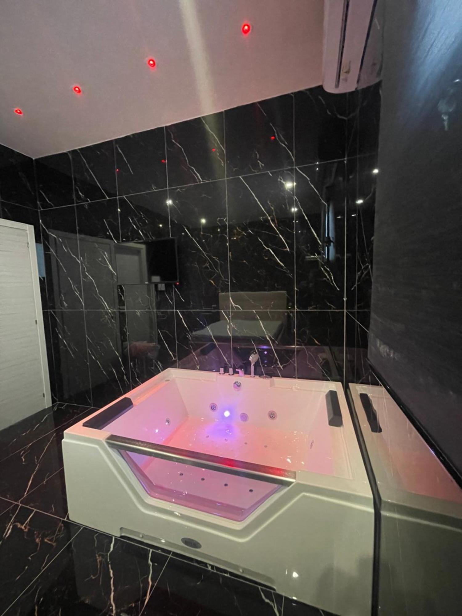 Life Hotel Casalnuovo Di Napoli Bagian luar foto